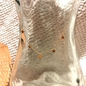 Dainty star necklace